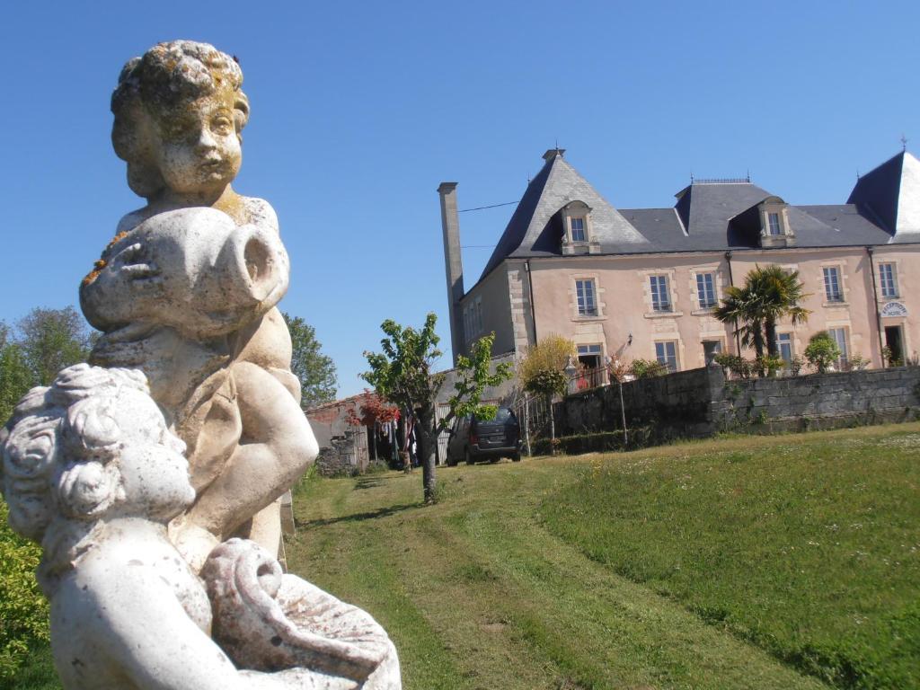 Chateau Sainte Marie Hotel Dompierre-sur-Charente Buitenkant foto