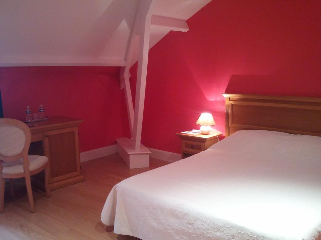 Chateau Sainte Marie Hotel Dompierre-sur-Charente Kamer foto