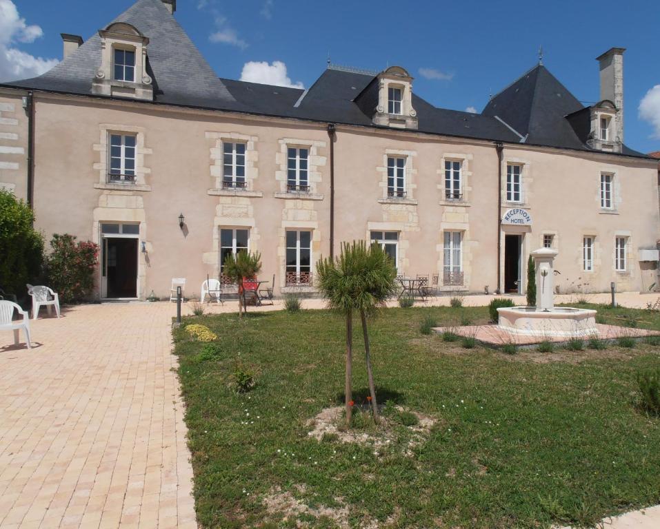 Chateau Sainte Marie Hotel Dompierre-sur-Charente Buitenkant foto